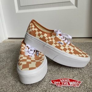 Vans checkered platform sneaker. Brand new, never worn.